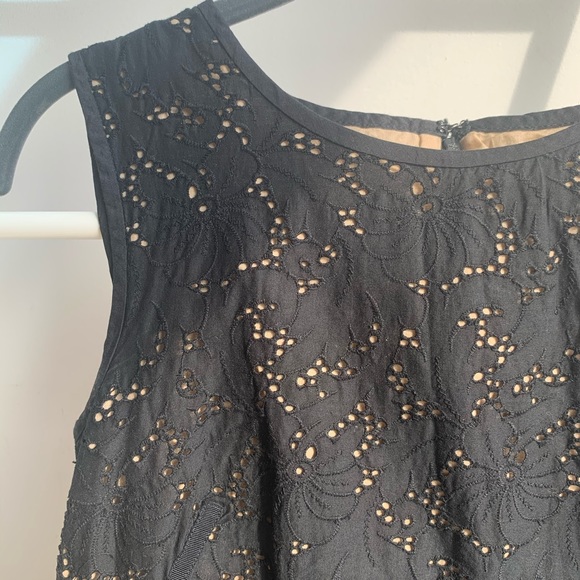 Loft Black Lace Pattern Shift Dress Size 2P XS/S - Picture 2 of 5